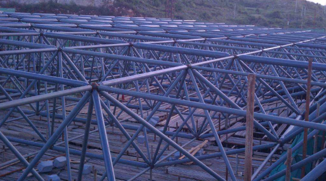 红河概述网架加工中对钢材的质量的过细恳求